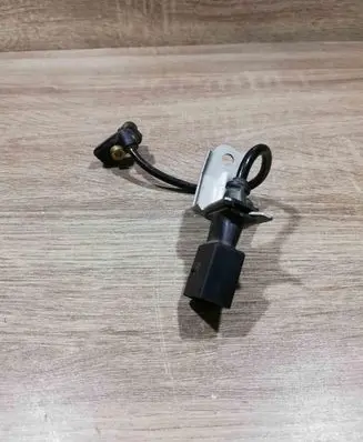 Volkswagen PASSAT B5.5 Air pressure sensor 0281002177