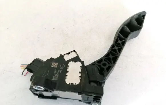 Toyota Auris 150 Accelerator throttle pedal 7811002020 78110-02020