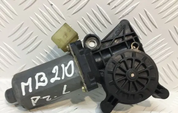 Mercedes-Benz E W210 Front door window regulator motor 0130821709