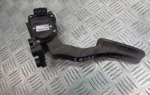 KIA Ceed Accelerator throttle pedal 32700-XXXXX