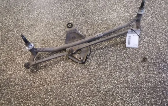Front wiper linkage
