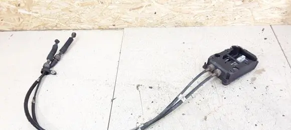 Subaru Impreza III Gear shift cable linkage