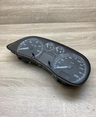 Peugeot 307 Speedometer (instrument cluster) 9660470680 28117523