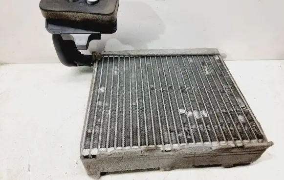 Volvo V40 Air conditioning (A/C) radiator (interior) 31467521