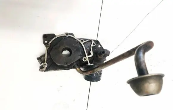Opel Astra F Oil pump R90325074 2670