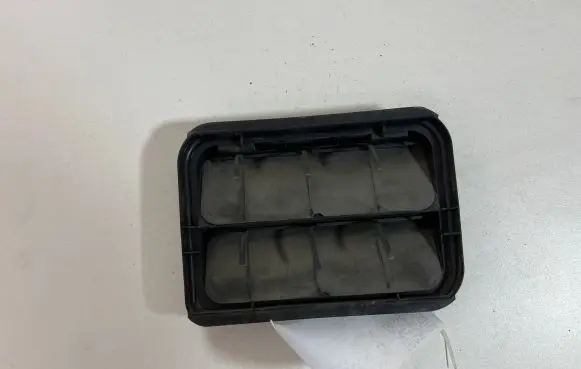 Renault Talisman Quarter panel pressure vent 7700838358