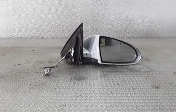 Nissan Primera Front door electric wing mirror 96301AU417