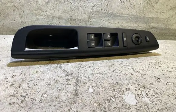 KIA Ceed Electric window control switch 935701H120
