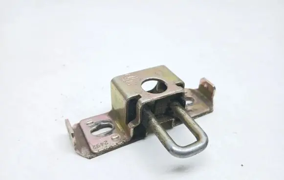 Renault Clio I Trunk lock loop 