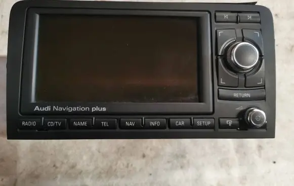 Audi A3 S3 8P Radio/CD/DVD/GPS head unit 8P0035192 861136V750 8P0035192S