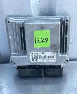 Mercedes-Benz Vito Viano W639 Engine control unit/module A6461532491 0281012105