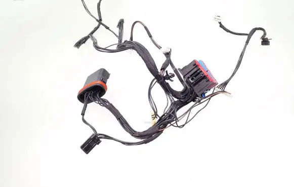 Ford Kuga III Headlight/headlamp wiring loom/harness L90160924
