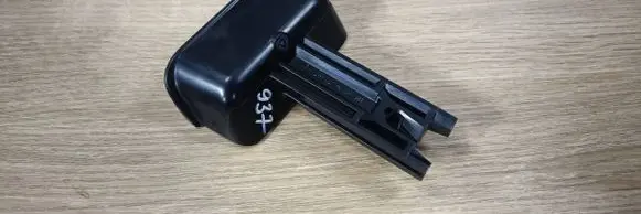 Mercedes-Benz C W203 Hand brake release handle 2034270620
