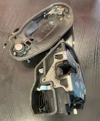 BMW 6 E63 E64 Front door lock 7167066