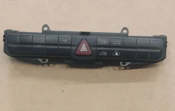 Mercedes-Benz Vito Viano W639 Hazard light switch 6395454407 3311010200