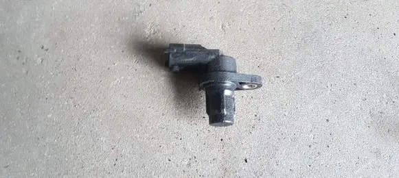 Volvo V40 Camshaft position sensor 
