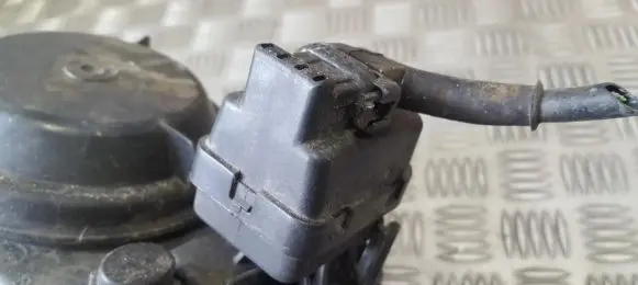 Headlight level adjustment motor