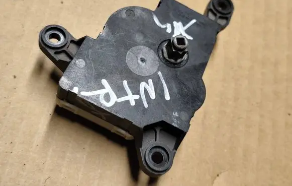 Chrysler 300M Air flap motor/actuator 770ABC 32475 58024