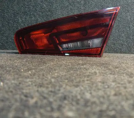 Audi A3 S3 8V Tailgate rear/tail lights 8V3945094