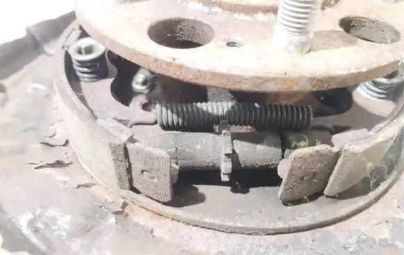KIA Ceed Handbrake/parking brake pads 