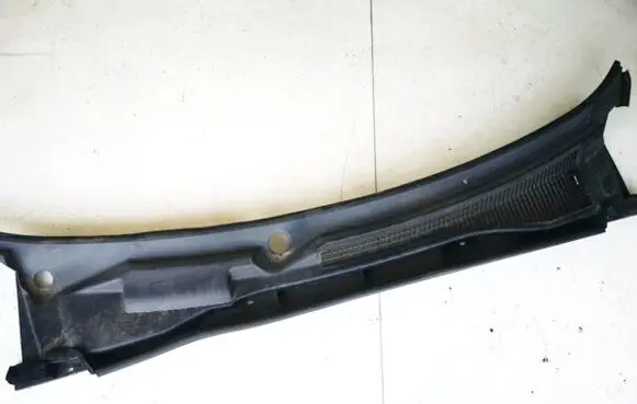 Dodge Nitro Wiper trim 05113125aa