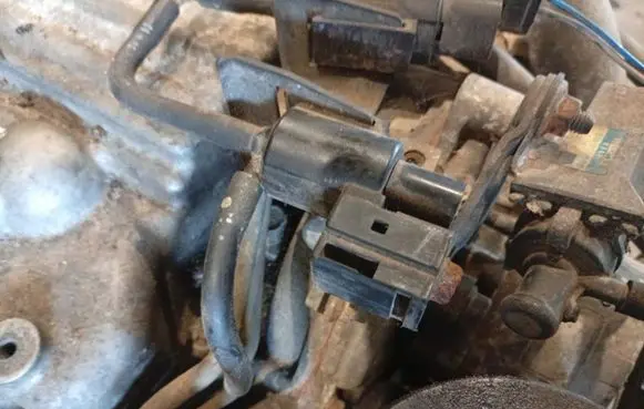 Mazda 323 F Turbo solenoid valve