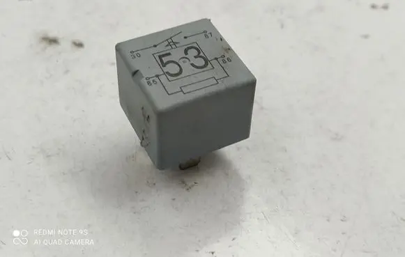 Seat Alhambra (Mk1) Other relay 141951253