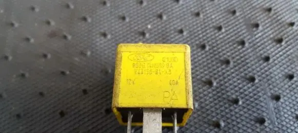 Ford Mondeo MK I Other relay 93BG14N089BA V23136-B1-X3