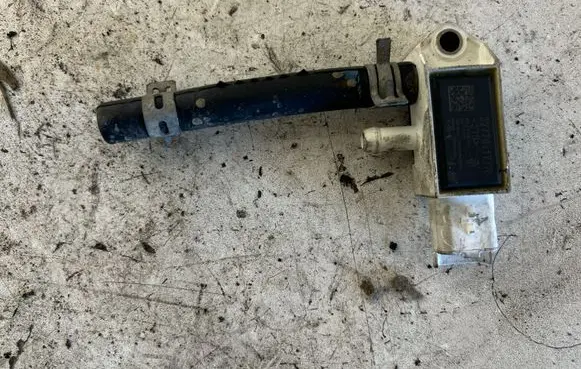 Exhaust gas pressure sensor