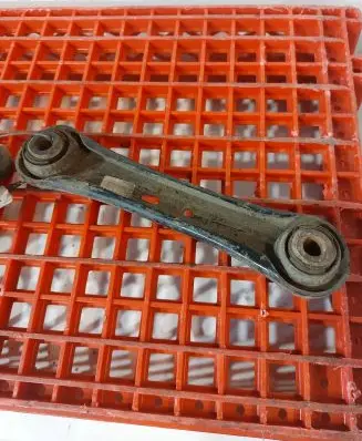 Volvo XC70 Rear upper control arm/wishbone 6G915K743