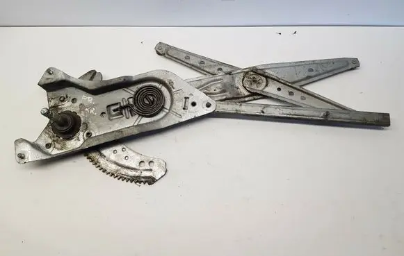 Renault Kangoo I Front door manual window regulator 820C155793