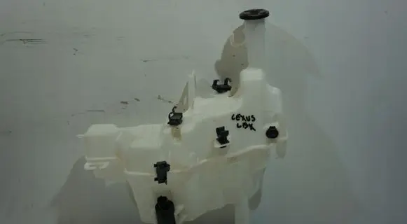 Lexus LBX Windshield washer fluid reservoir/tank 