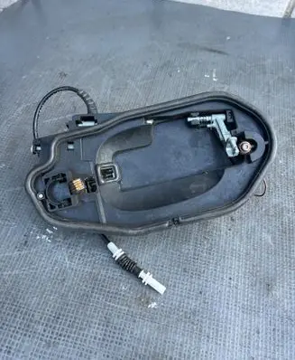 BMW 5 E60 E61 Rear door exterior handle/bracket 15771700 07191588