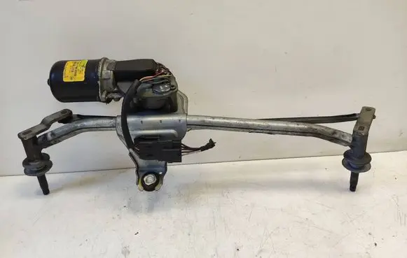 Front wiper linkage and motor