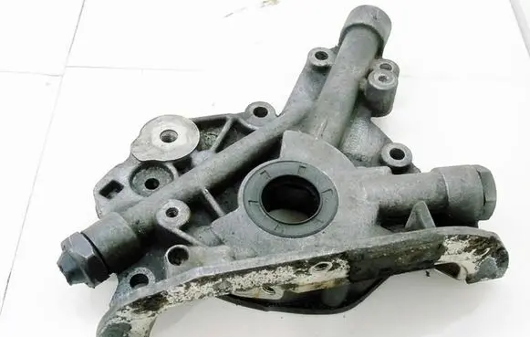 Opel Corsa A Oil pump 6930620983