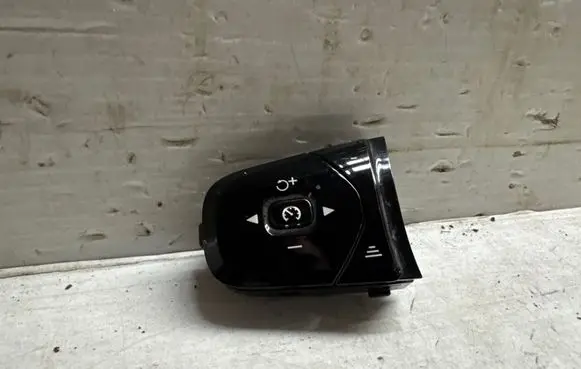 Volvo V60 Steering wheel buttons/switches 31443498