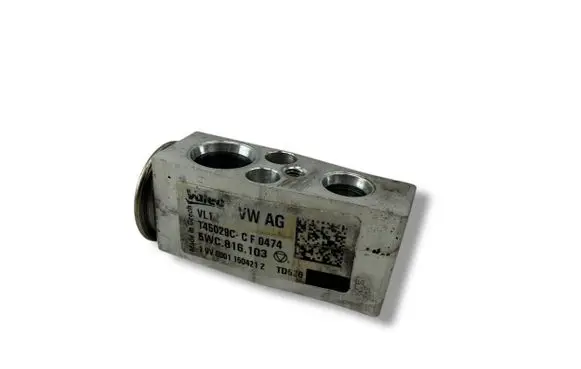 Volkswagen Tiguan Air conditioning (A/C) expansion valve 5WC816103