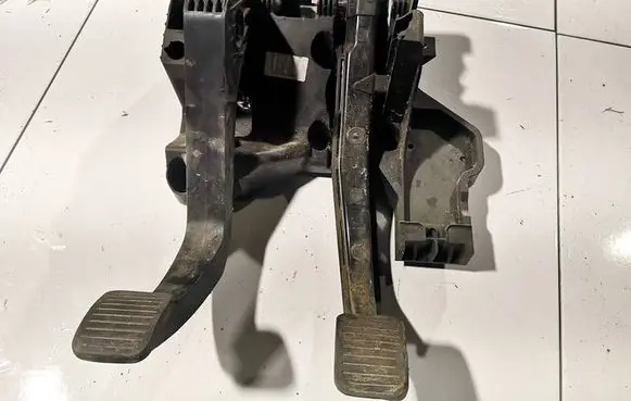 Peugeot Boxer Brake pedal 