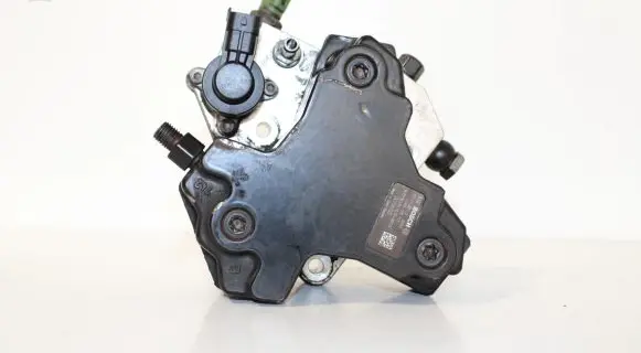 Volvo S60 Fuel injection high pressure pump 30756125 0445010111