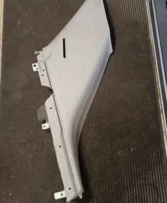 Mercedes-Benz ML W164 (C) pillar trim A1646902025