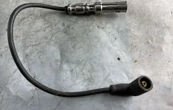 Volkswagen Golf IV Ignition plug leads 06a035255c
