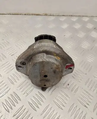 BMW 5 E60 E61 Engine mount bracket 6774620 15934612