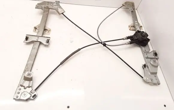 Peugeot Partner Front door manual window regulator 