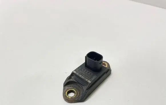 Audi A6 S6 C6 4F Airbag deployment crash/impact sensor 4F0907651