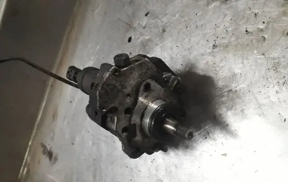 Renault Laguna II Fuel injection high pressure pump 8200170377