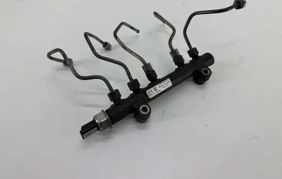 Volvo C30 Fuel main line pipe 9685297580
