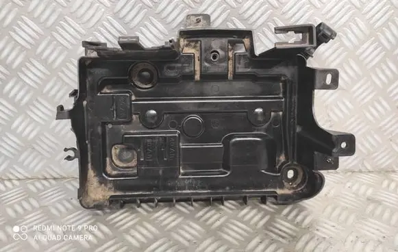 Battery tray