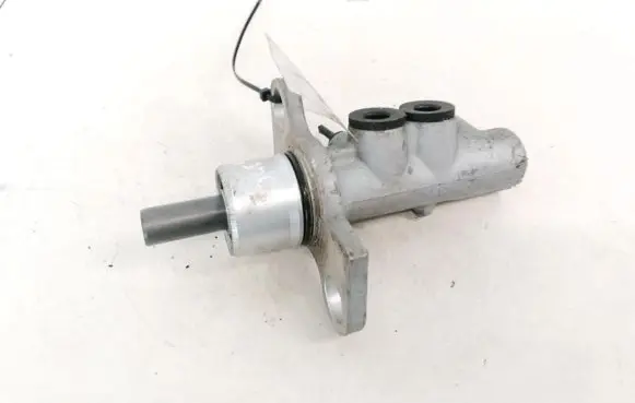 Audi A4 S4 B5 8D Master brake cylinder 61973