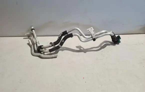 Land Rover Discovery 4 - LR4 Engine coolant pipe/hose EH2218C553AB