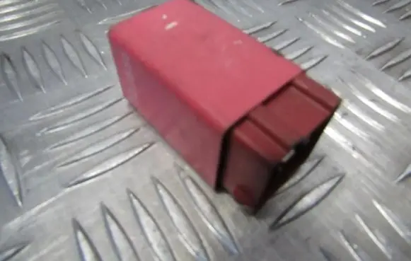 Volvo XC70 Other relay 9472575 898959000